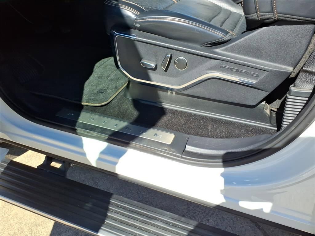 Used 2022 Ford F150 Platinum w/ Equipment Group 701A High image 17