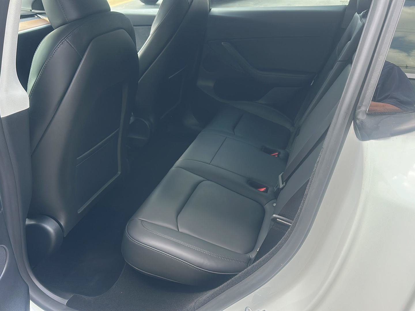 Used 2024 Tesla Model Y Long Range RWD image 18