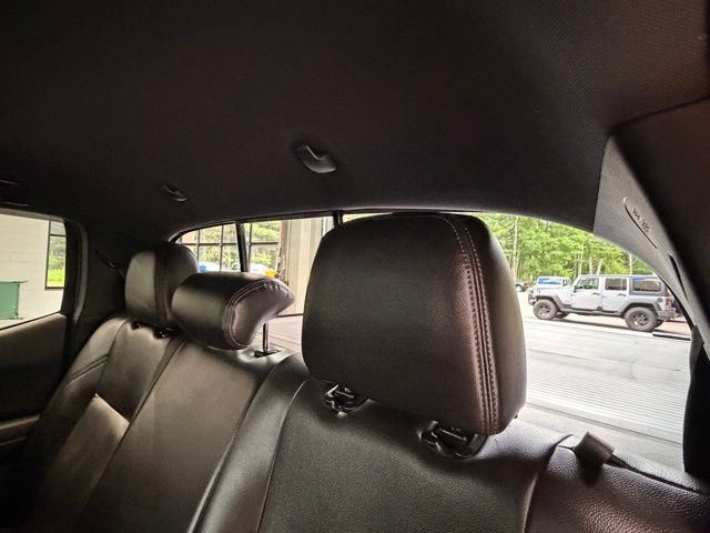 Used 2017 Toyota Tacoma TRD Sport w/ Tow Package AWD/4WD image 19