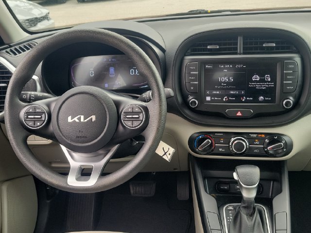 Certified 2024 Kia Soul LX FWD image 14