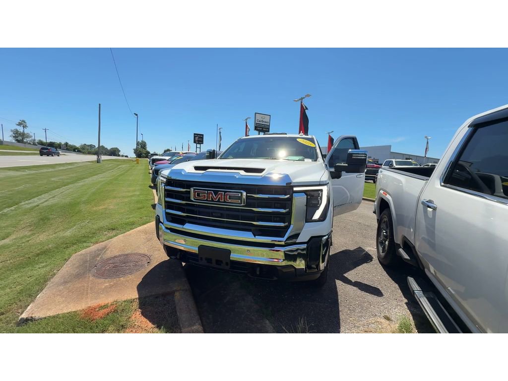 Certified 2025 GMC Sierra 2500 SLT w/ SLT Premium Package AWD/4WD image 9