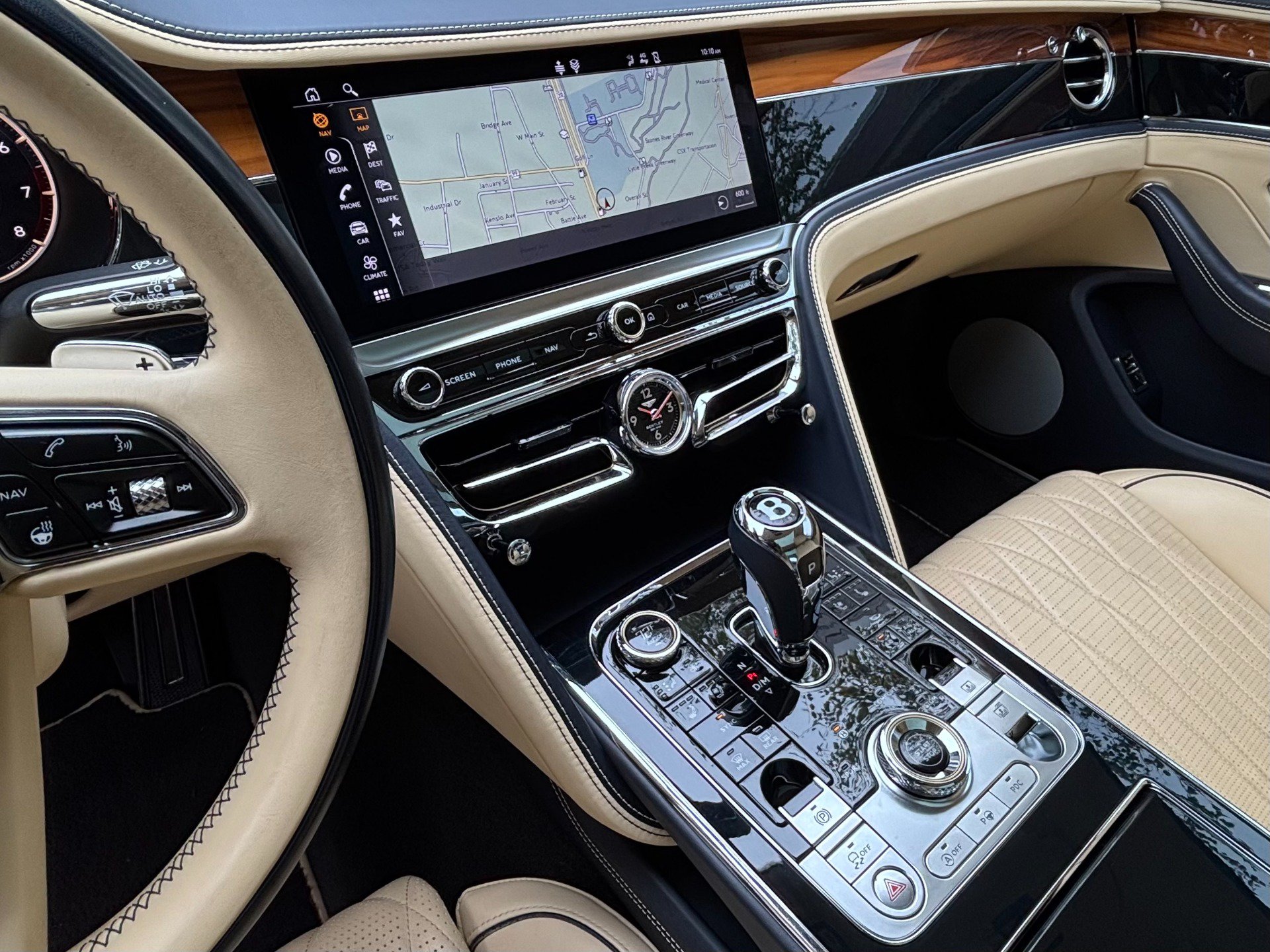 Used 2021 Bentley Flying Spur V8 AWD/4WD image 12