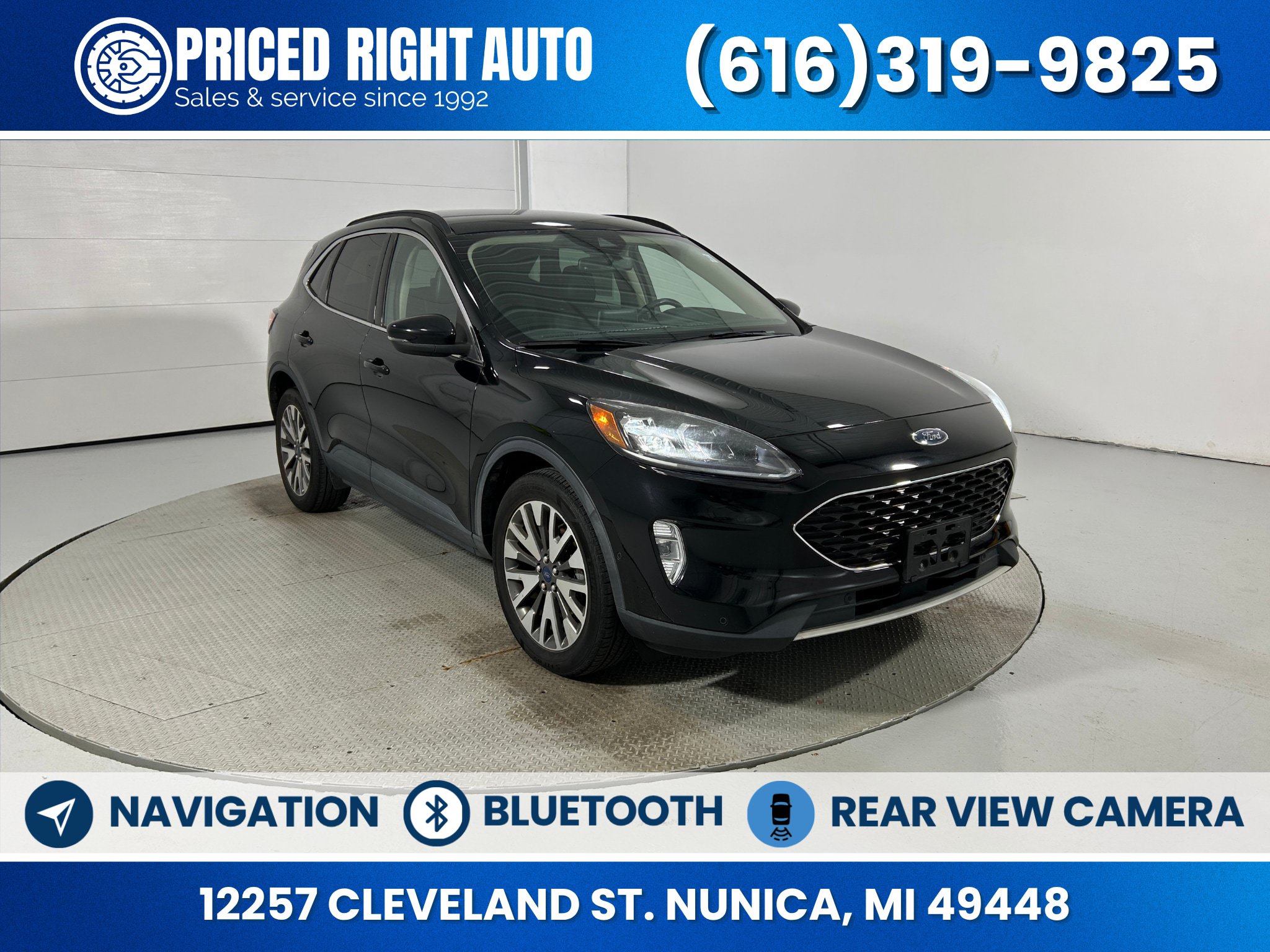 Used 2020 Ford Escape Titanium AWD/4WD image 1