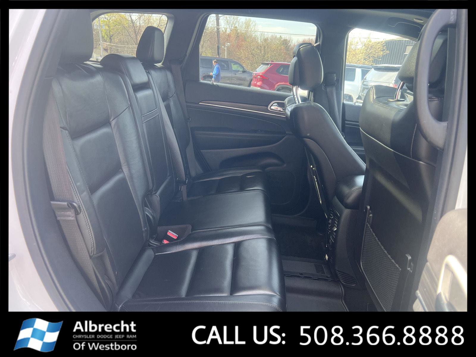 Used 2022 Jeep Grand Cherokee Limited w/ Trailer Tow Group IV image 17