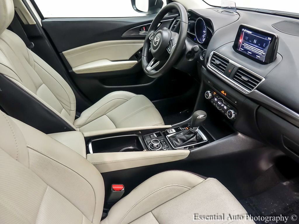 Used 2018 MAZDA MAZDA3 Grand Touring image 26