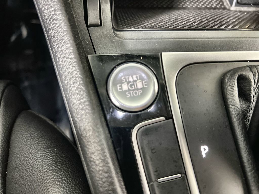 Used 2015 Volkswagen Golf SEL w/ Lighting Package (SEL) FWD image 16
