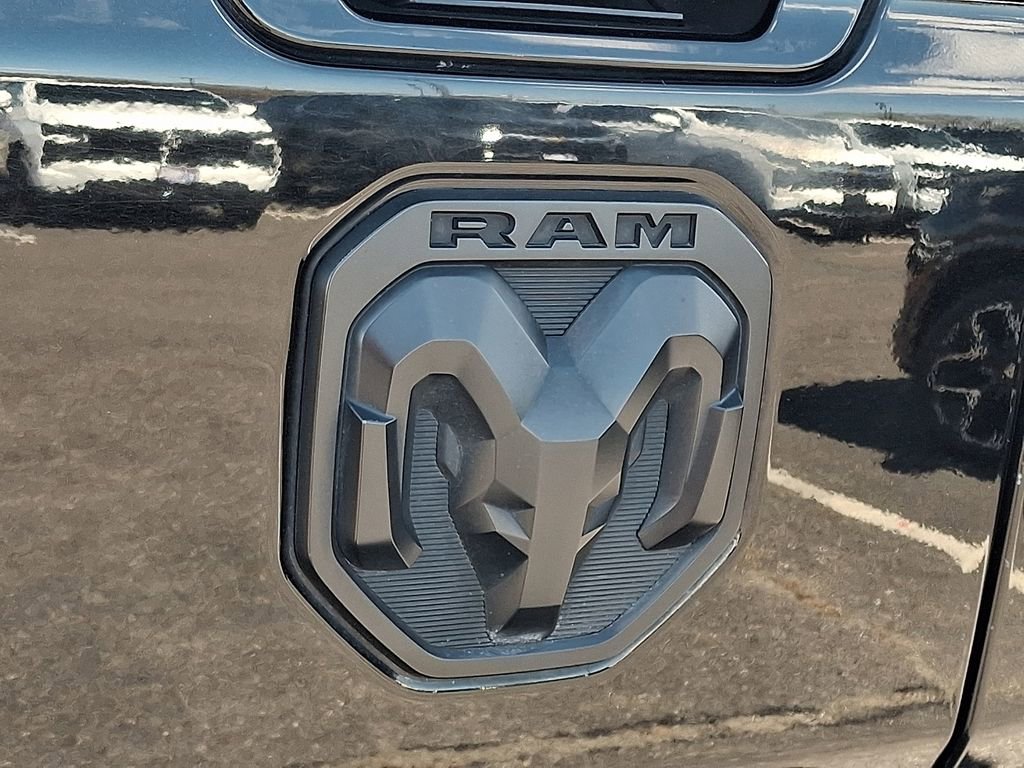 Used 2020 RAM 1500 Limited w/ Black Appearance Package AWD/4WD image 31