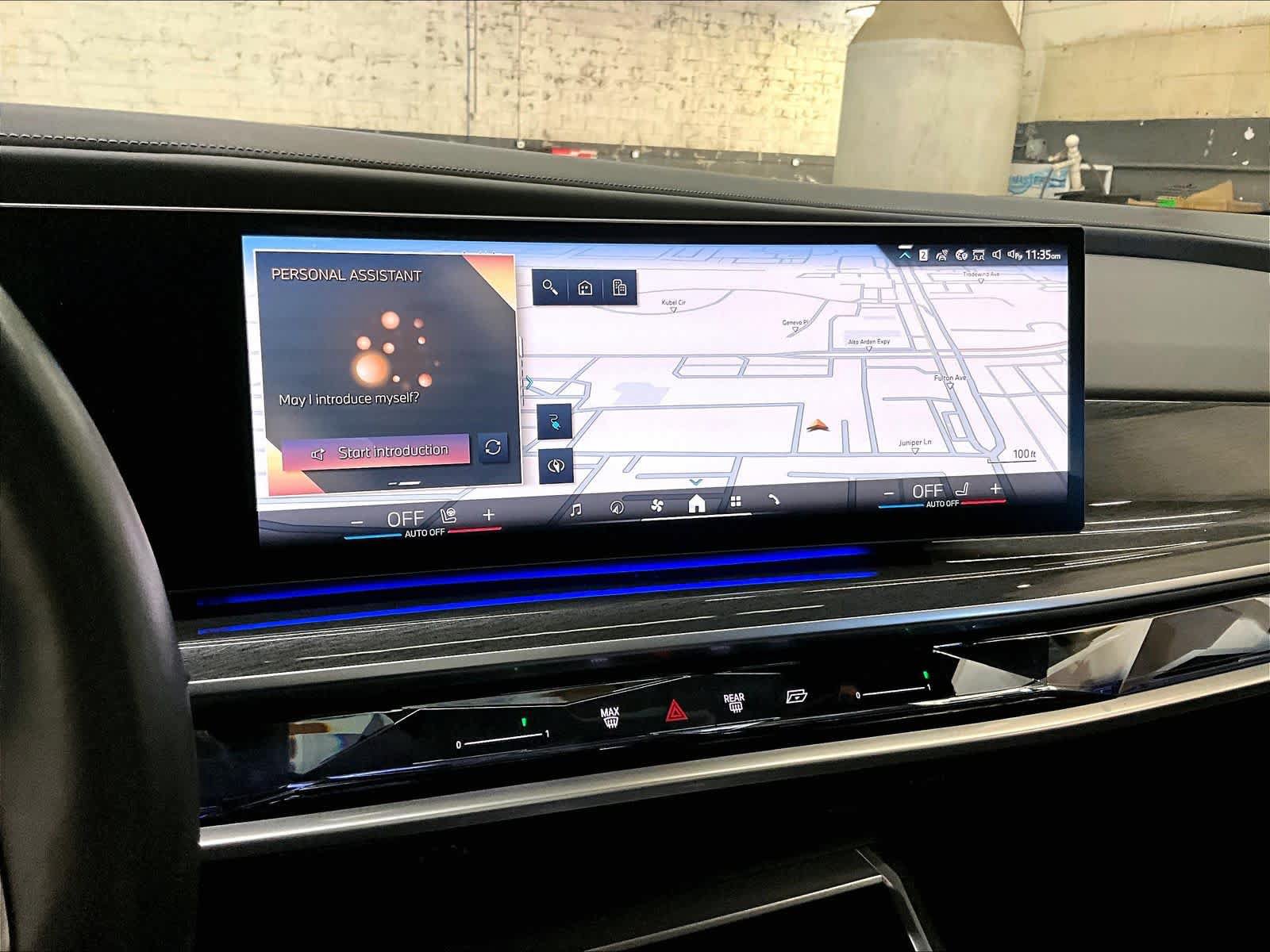 Used 2023 BMW i7 xDrive60 w/ Executive Package 2 AWD/4WD image 34