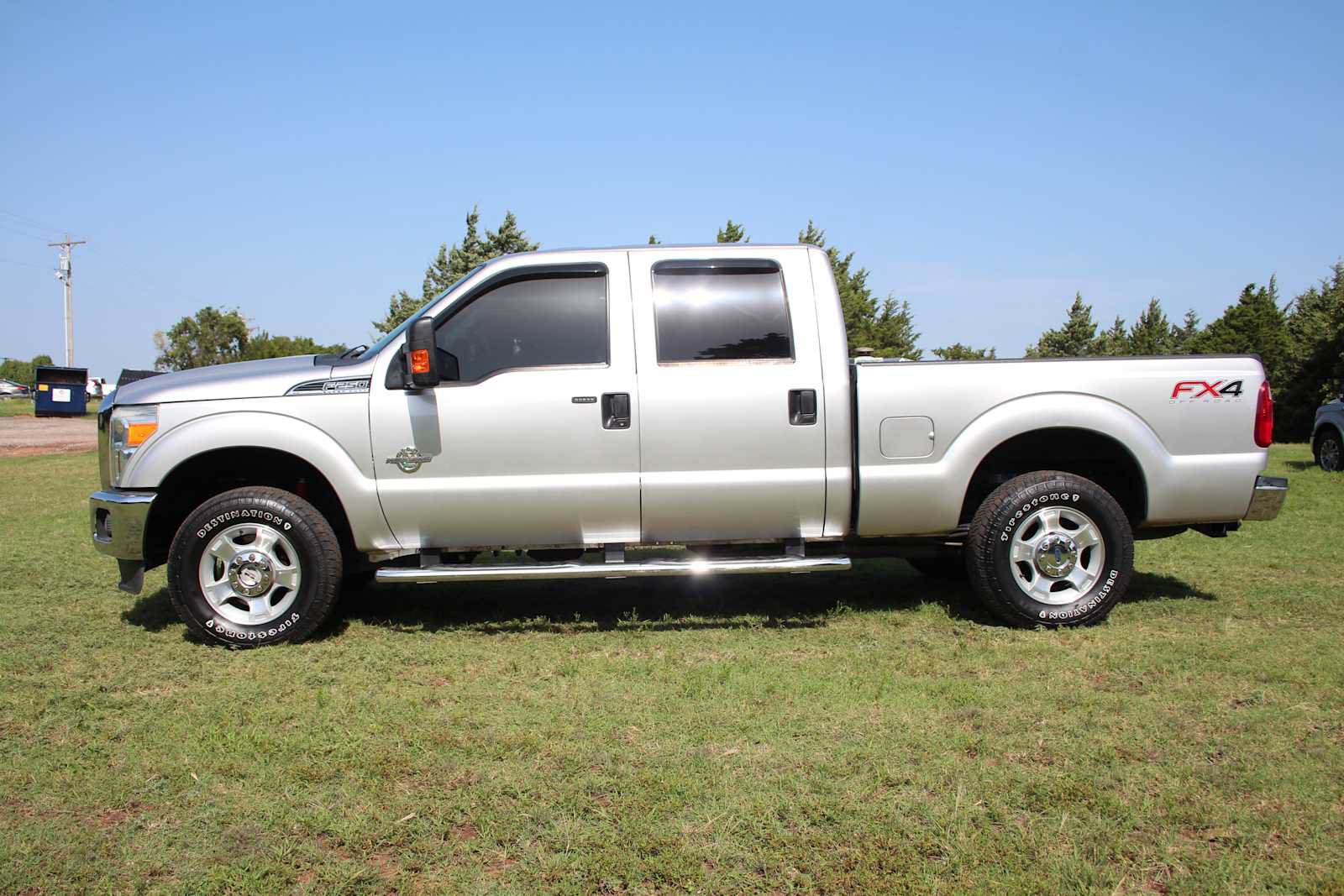 Used 2016 Ford F250 XLT w/ XLT Value Package AWD/4WD image 6