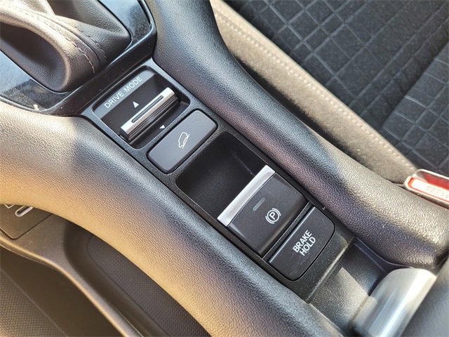 Certified 2024 Honda HR-V LX image 22