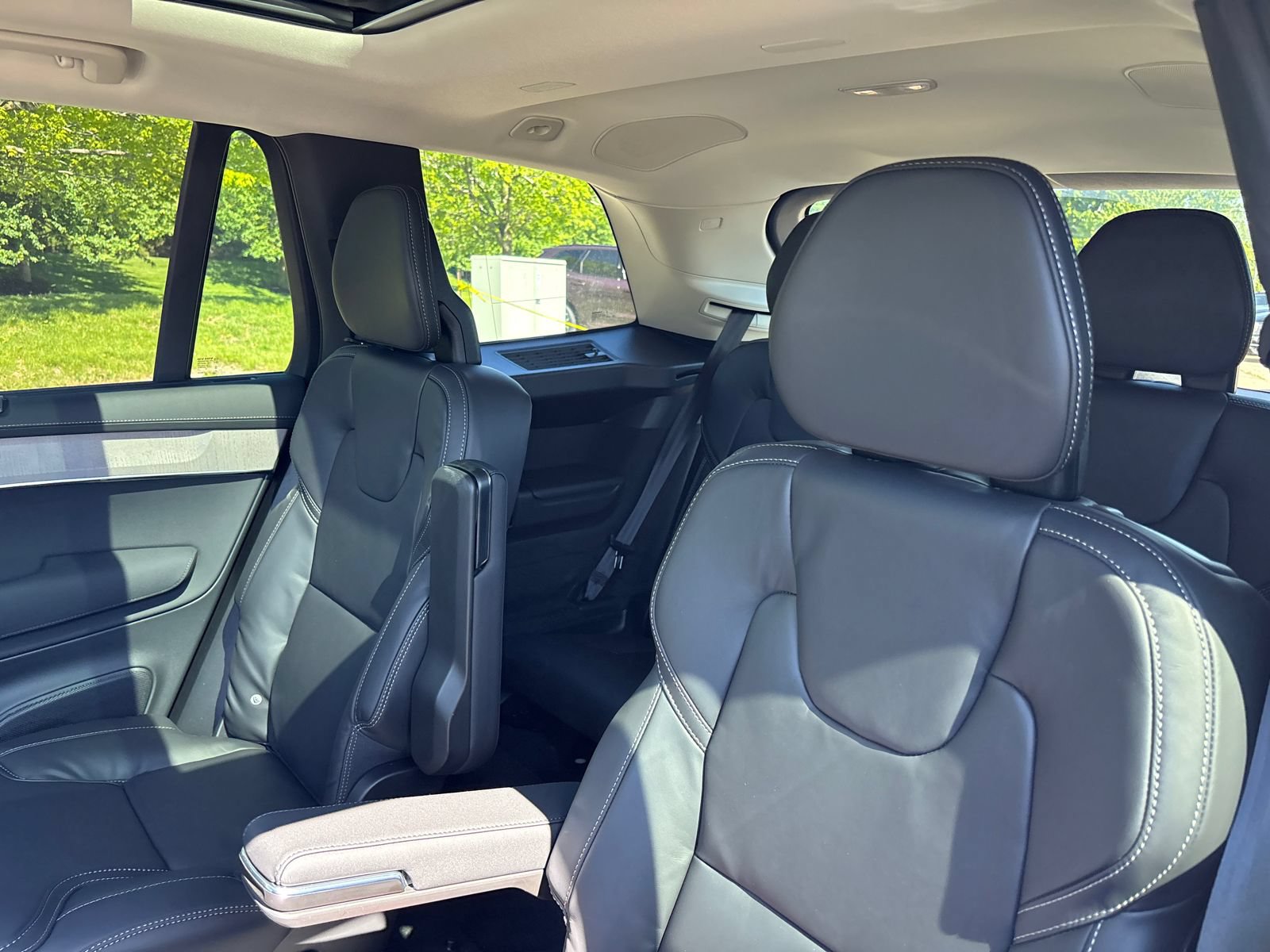 New 2026 Volvo XC90 B6 Ultra w/ Protection Package Premier AWD/4WD image 25