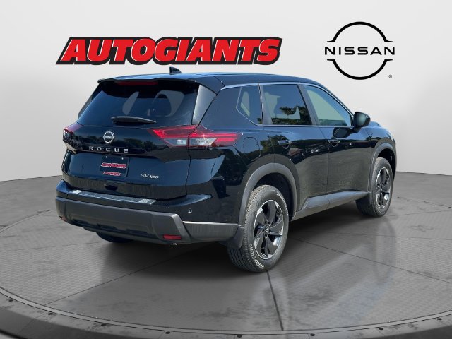 Used 2024 Nissan Rogue SV AWD/4WD image 4