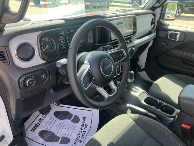 Certified 2025 Jeep Wrangler Unlimited Sahara AWD/4WD image 14