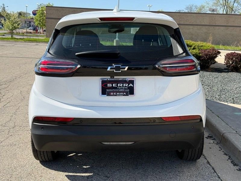 Used 2023 Chevrolet Bolt LT w/ Driver Confidence Package FWD image 5