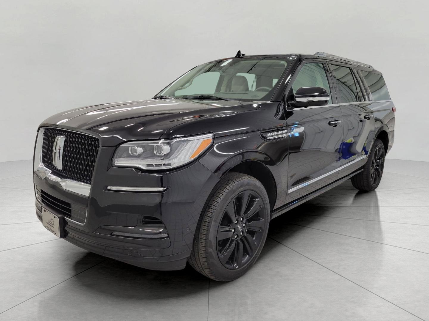 Used 2024 Lincoln Navigator L Reserve AWD/4WD image 11