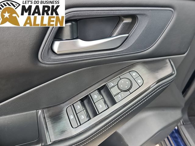 Used 2025 Nissan Rogue SV FWD image 22