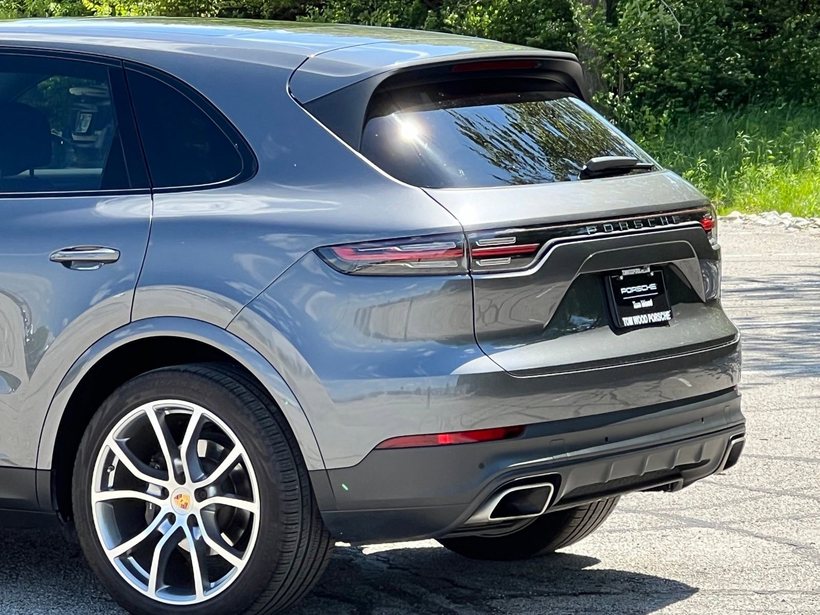 Certified 2021 Porsche Cayenne AWD/4WD image 9