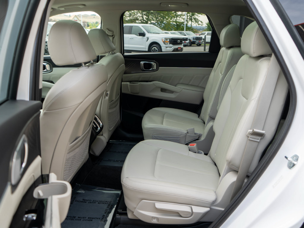 Certified 2023 Kia Sorento SX AWD/4WD image 14