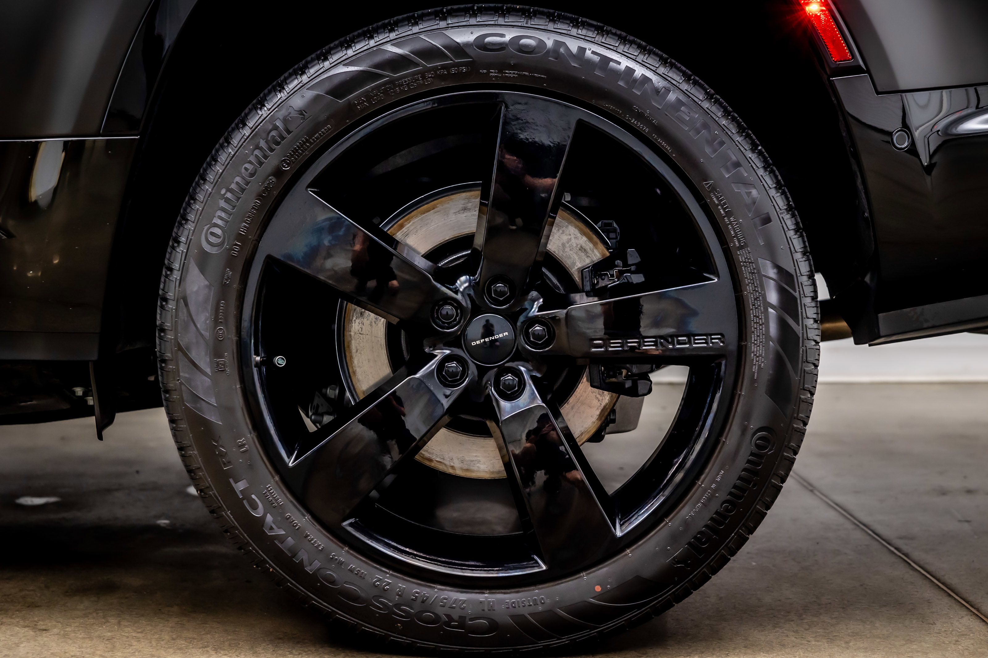 Used 2026 Land Rover Defender 130 V8 image 35