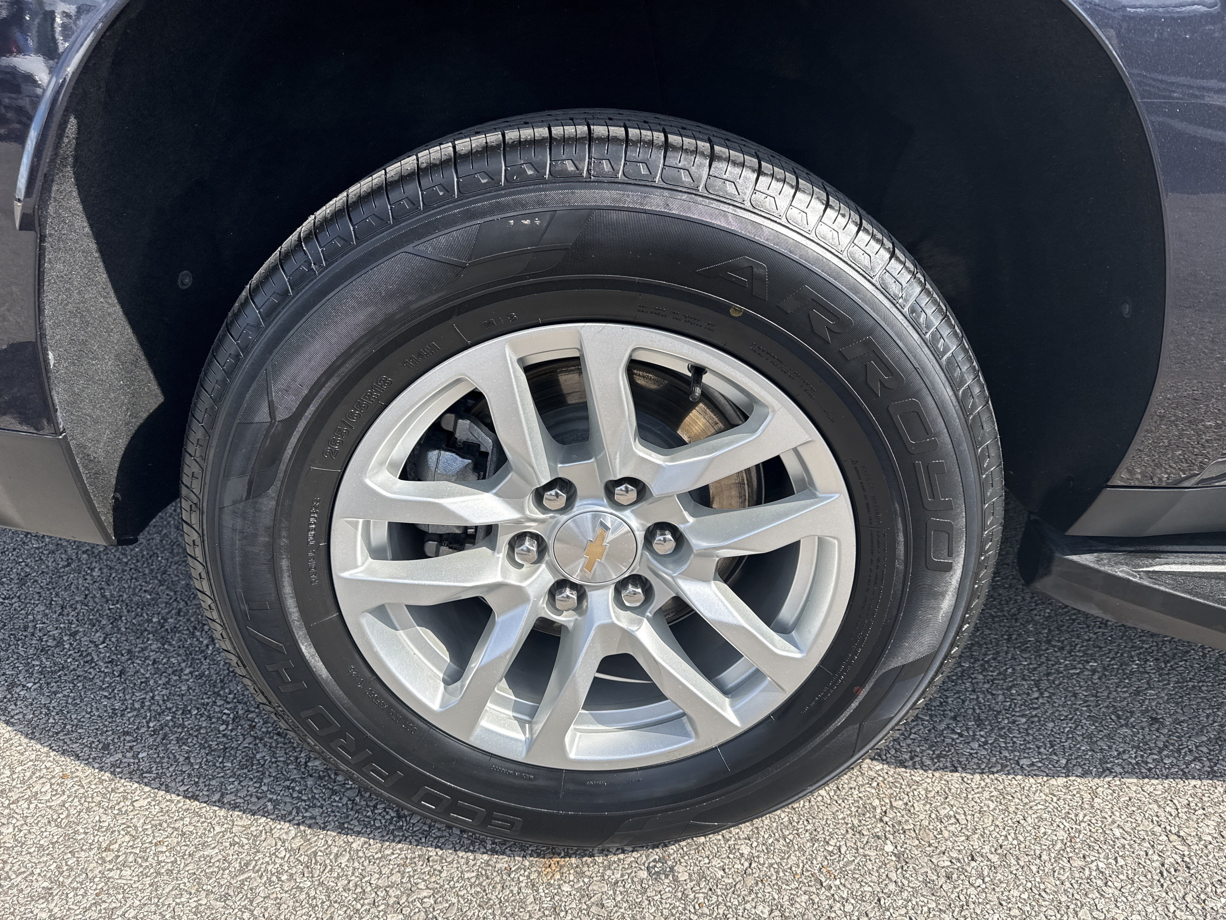 Used 2024 Chevrolet Suburban LT AWD/4WD image 19