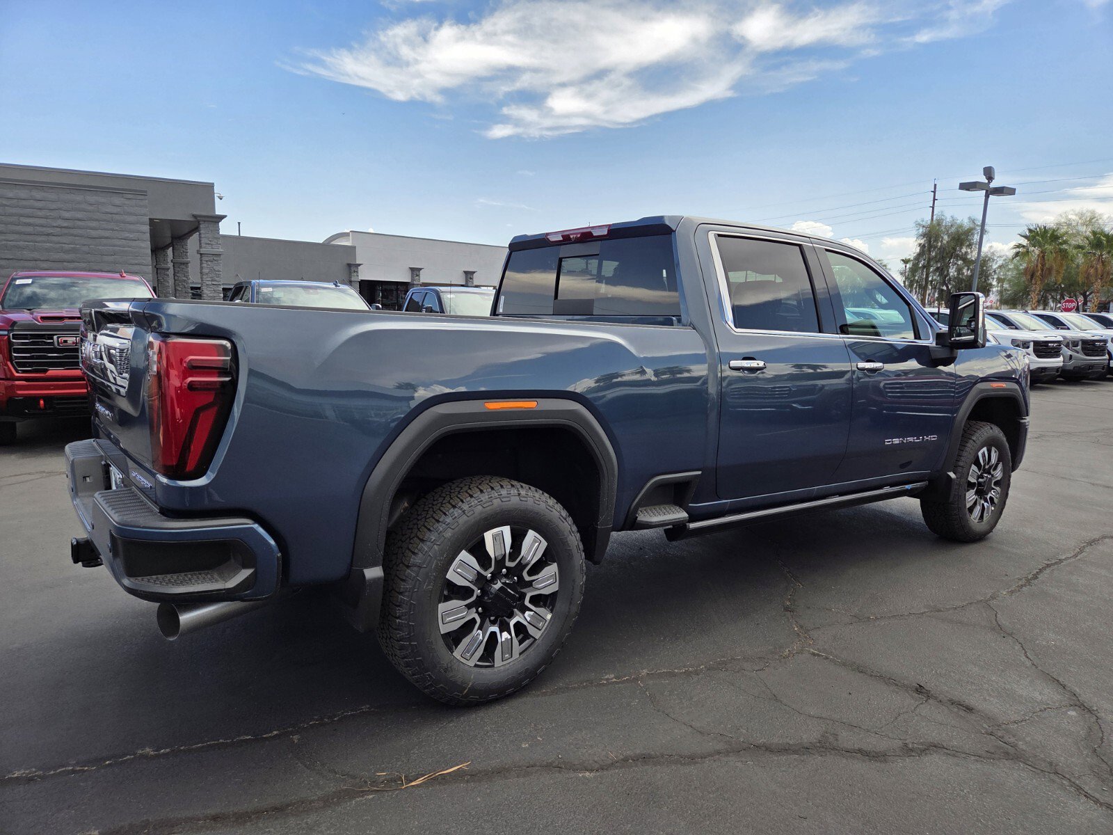 New 2025 GMC Sierra 2500 Denali w/ Denali Reserve Package image 4