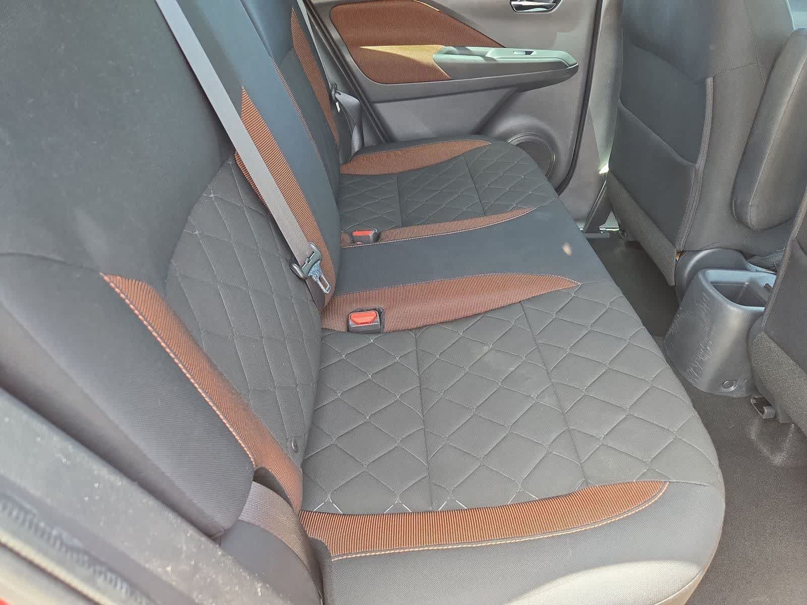 Used 2018 Nissan Kicks SR FWD image 18