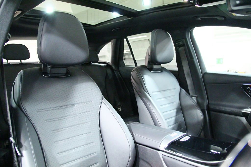 Certified 2026 Mercedes-Benz GLC 300 4MATIC image 23