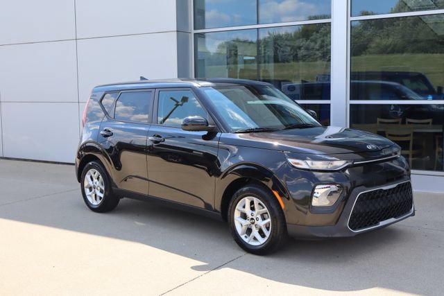 Used 2021 Kia Soul S FWD image 2