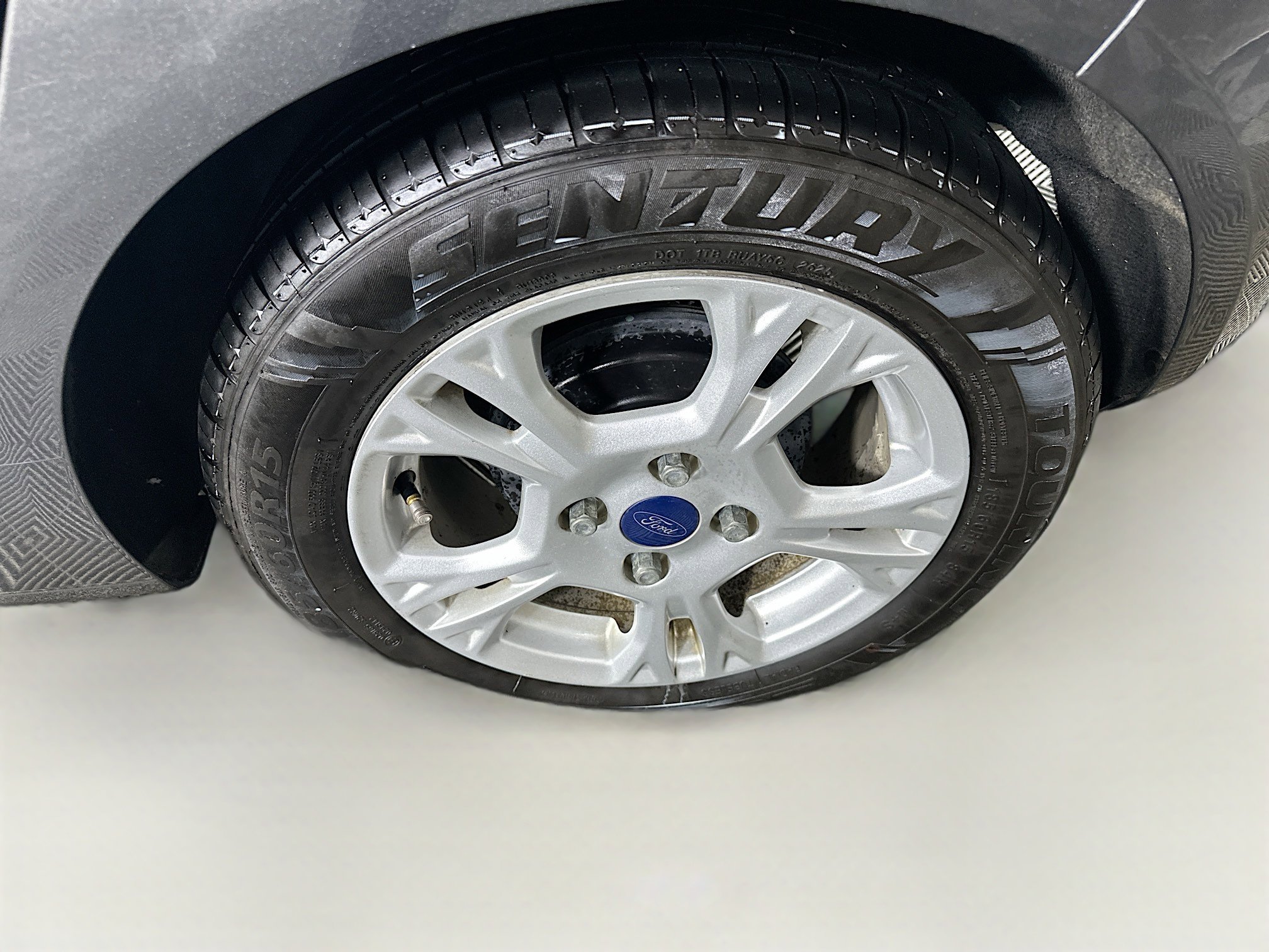 Used 2016 Ford Fiesta SE image 11