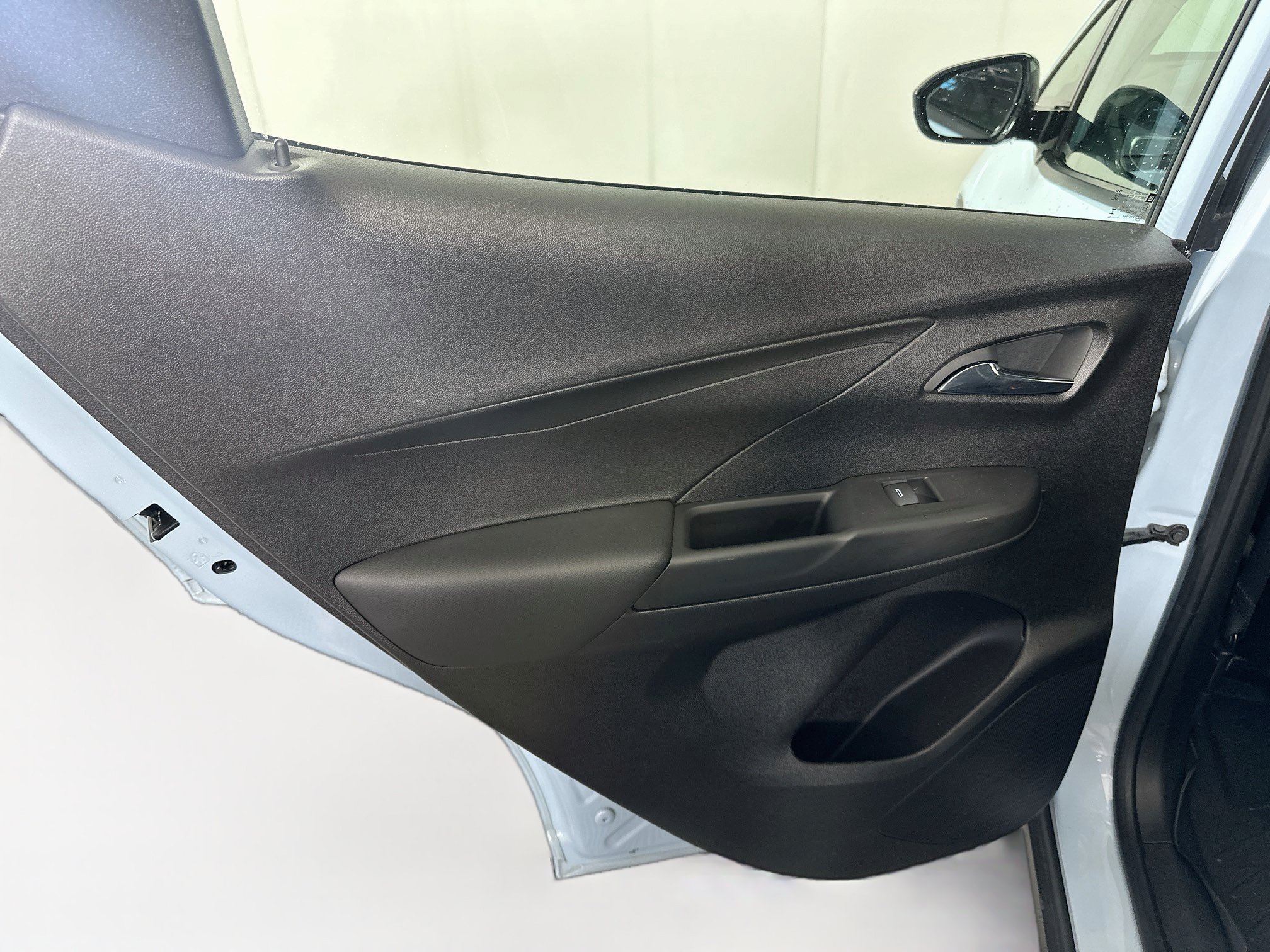 Used 2023 Chevrolet Bolt LT w/ Infotainment Package FWD image 25