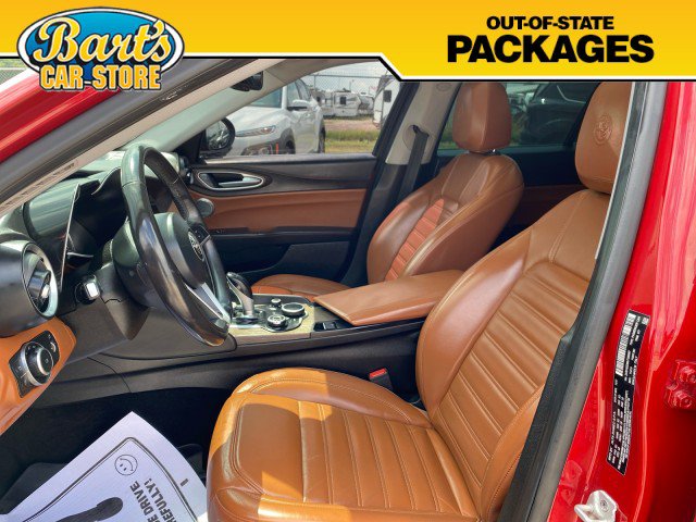 Used 2018 Alfa Romeo Giulia Ti w/ Quick Order Package 22X Lusso AWD/4WD image 25