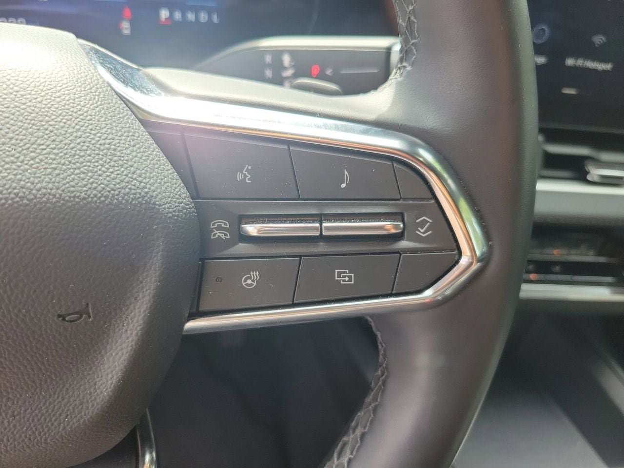 Used 2026 Chevrolet Equinox LT FWD image 19