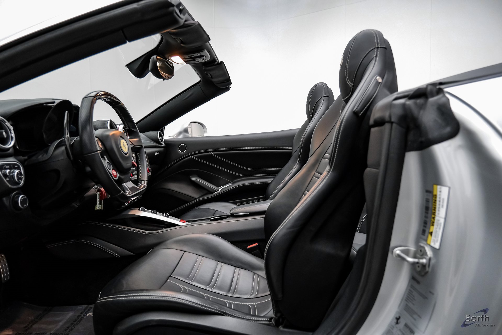 Used 2016 Ferrari California T image 42