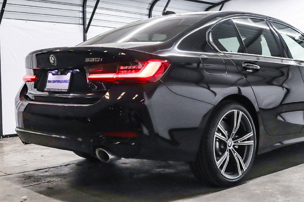 Used 2023 BMW 330i Sedan w/ Driving Assistance Package RWD image 11
