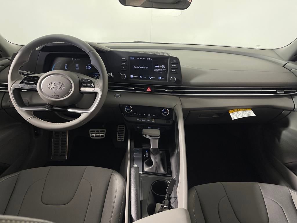 New 2025 Hyundai Elantra Sport image 14