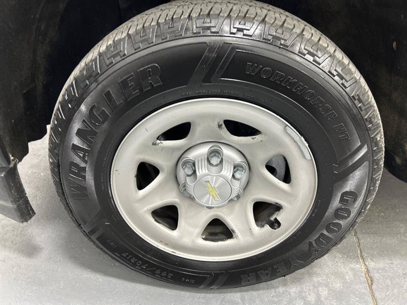 Used 2017 Chevrolet Silverado 1500 W/T w/ WT Convenience Package AWD/4WD image 11