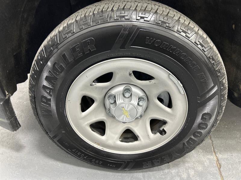 Used 2017 Chevrolet Silverado 1500 W/T w/ WT Convenience Package AWD/4WD image 11