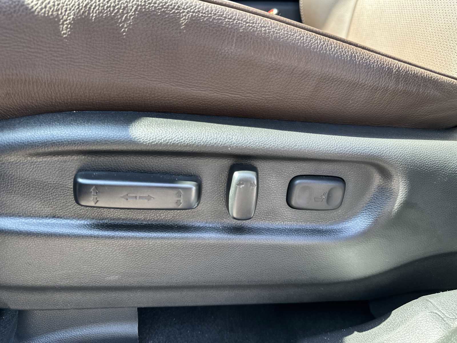 Used 2024 Honda Passport EX-L image 9