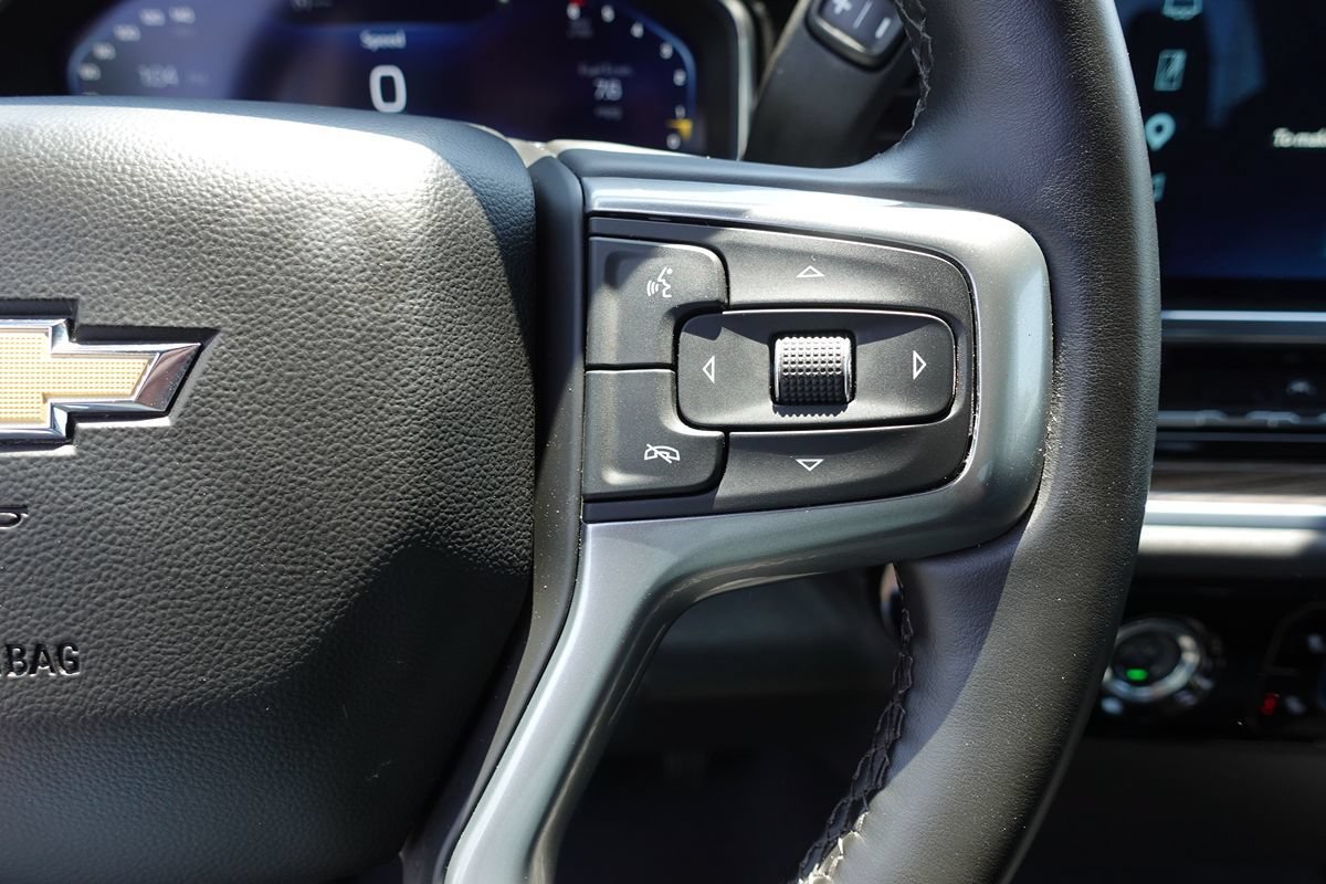 Used 2024 Chevrolet Silverado 1500 LT AWD/4WD image 47