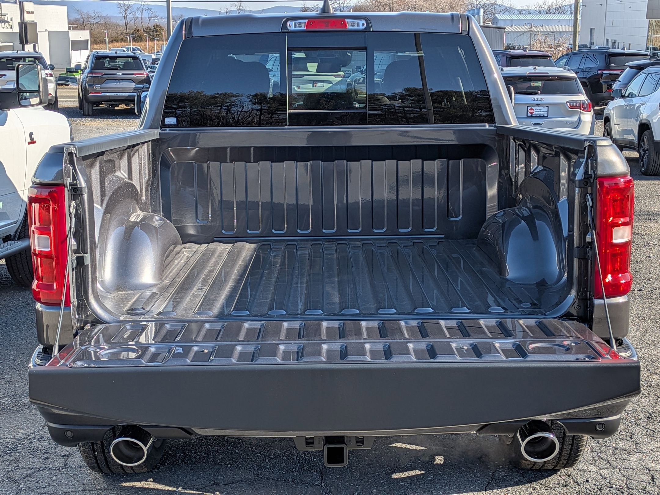 New 2026 RAM 1500 4x4 Crew Cab image 31