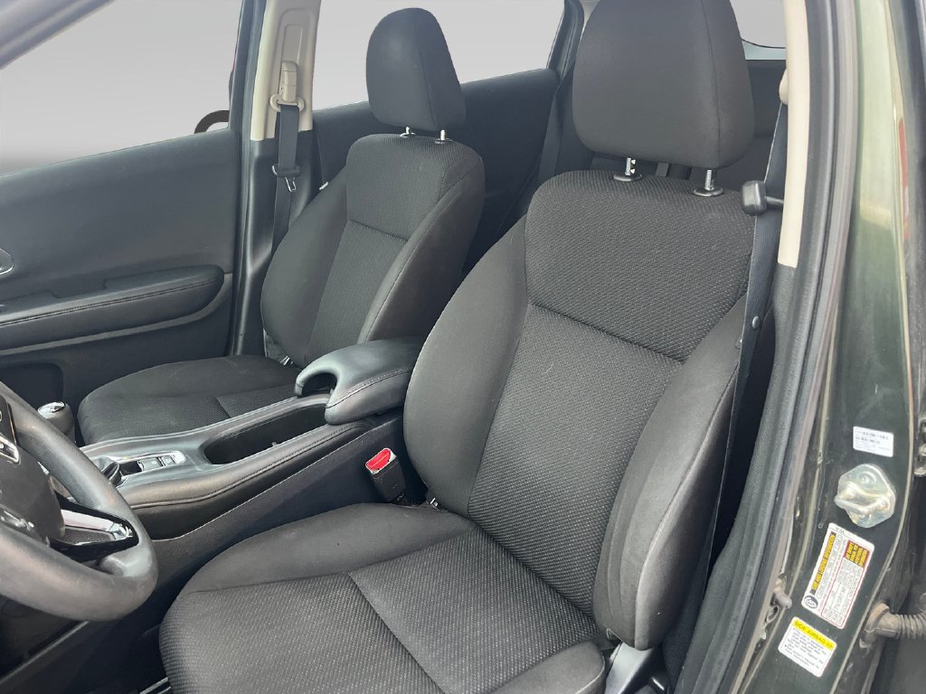 Used 2016 Honda HR-V EX image 11