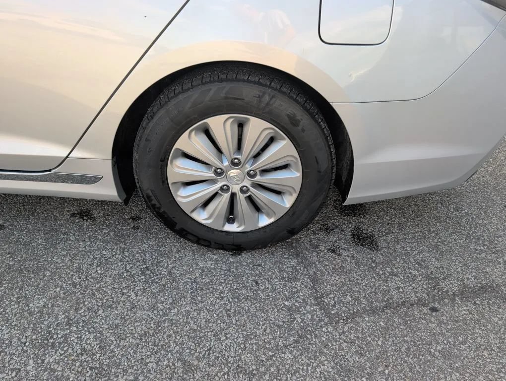 Used 2016 Hyundai Sonata SE FWD image 12