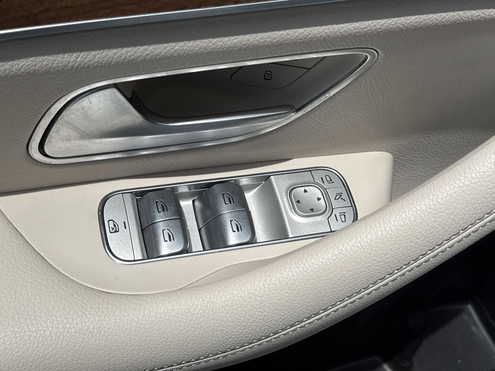 Used 2022 Mercedes-Benz GLE 350 image 39