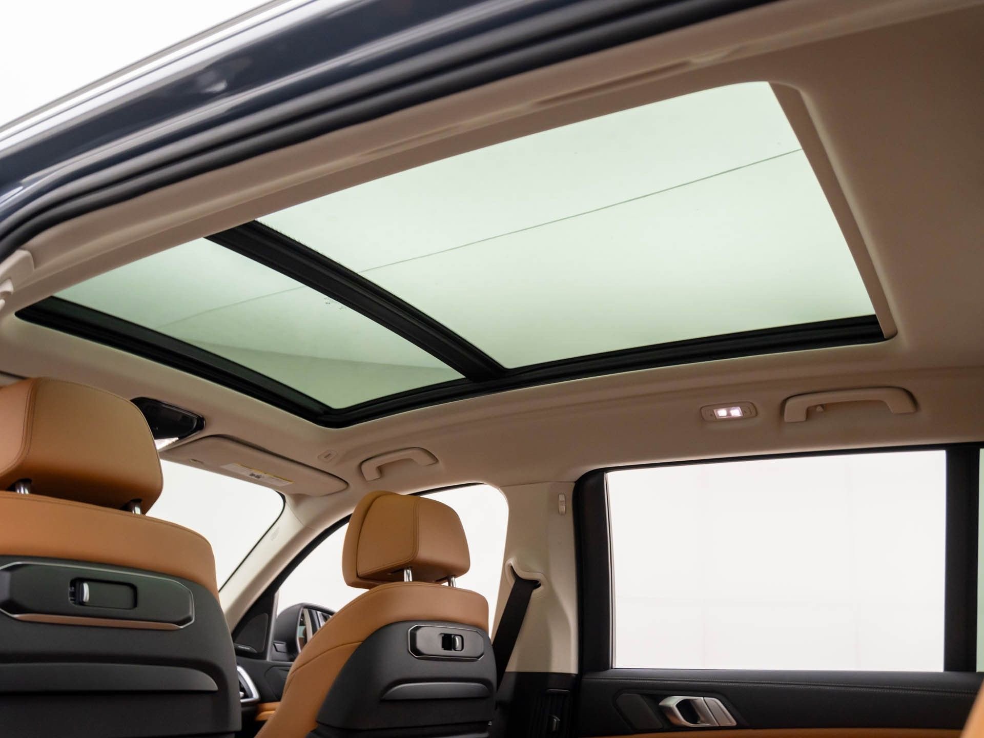 Certified 2023 BMW X7 xDrive40i w/ Premium Package image 21