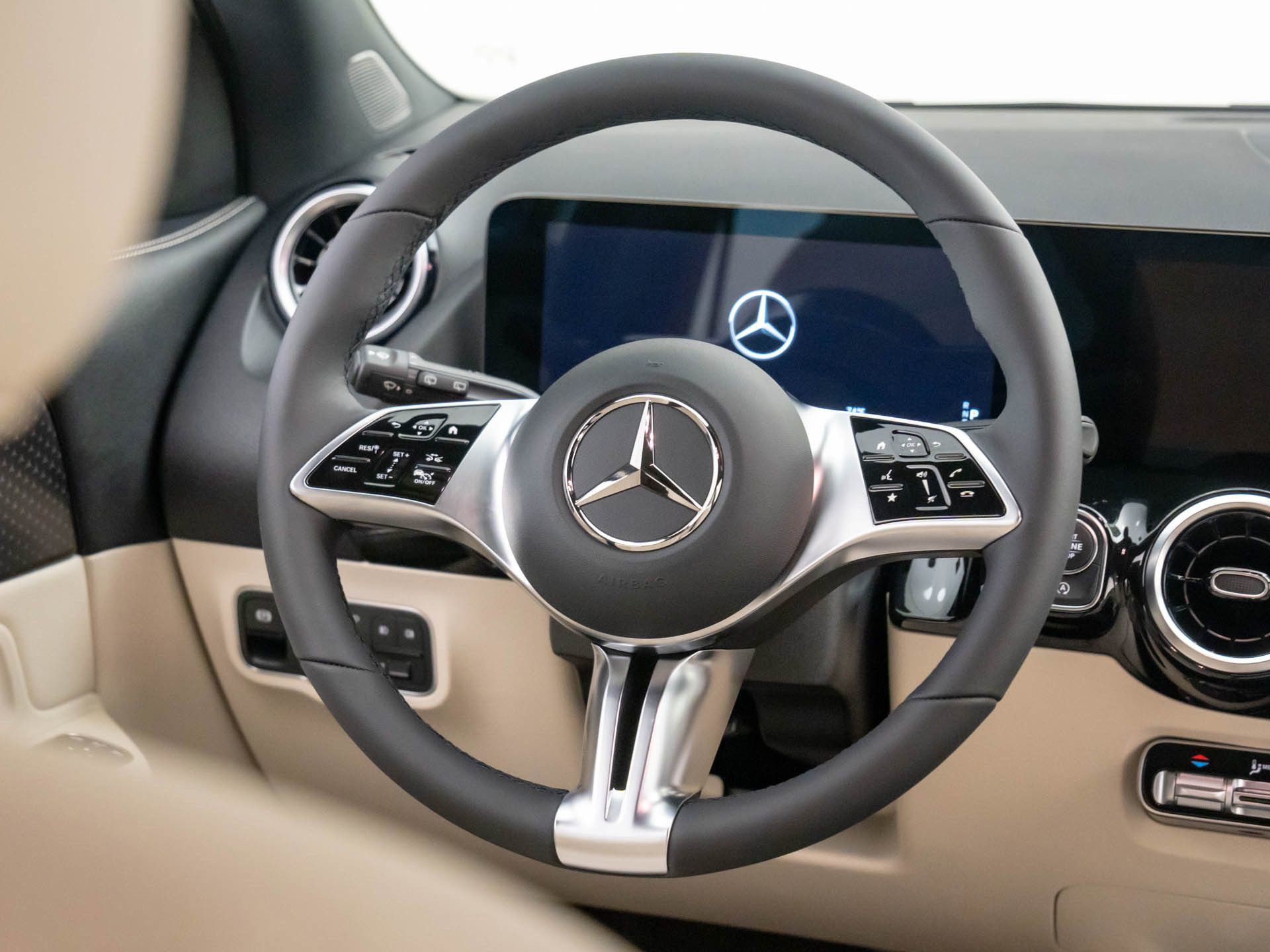 New 2026 Mercedes-Benz GLA 250 4MATIC image 12