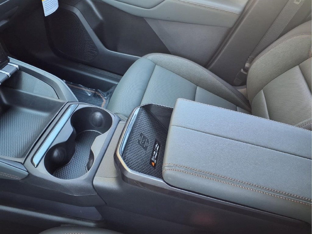 New 2027 GMC Terrain AT4 w/ Convenience Package III AWD/4WD image 14