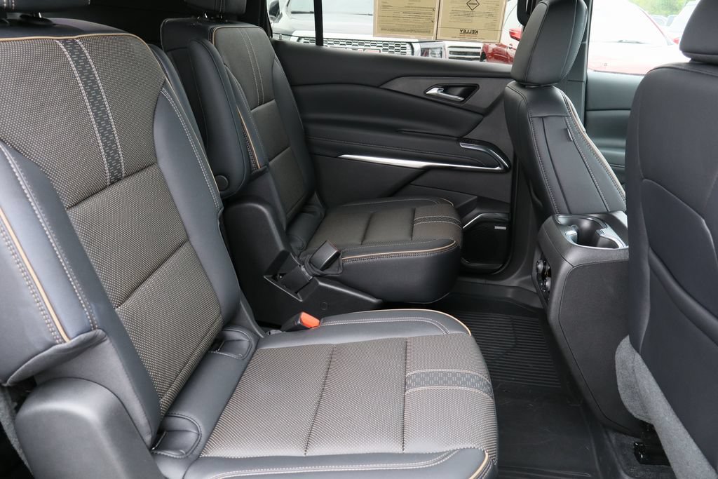 Certified 2025 Chevrolet Traverse High Country w/ LPO, Floor Liner Package FWD image 31