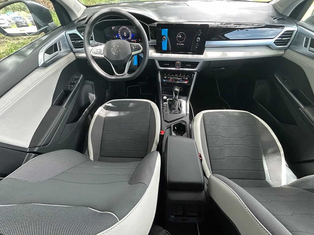 New 2026 Volkswagen Taos SE FWD image 9