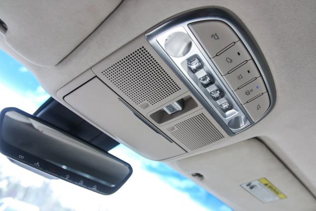 Used 2020 Genesis G90 3.3T Premium image 78
