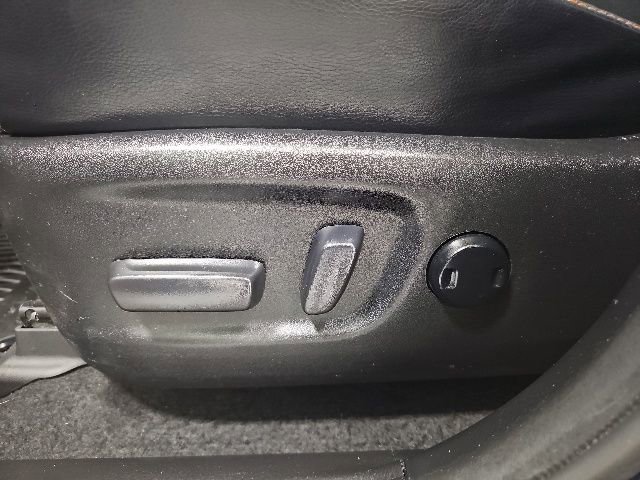 Used 2017 Toyota RAV4 SE AWD/4WD image 16